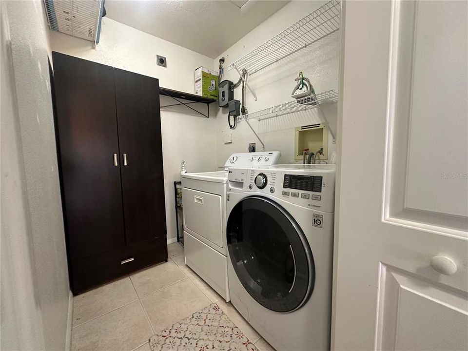 En Venta: $215,000 (2 camas, 2 baños, 1017 Pies cuadrados)