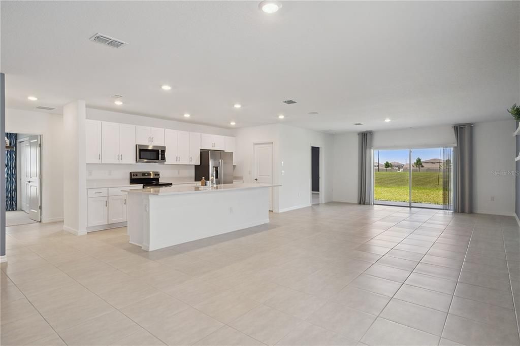 For Sale: $379,990 (4 beds, 2 baths, 2532 Square Feet)