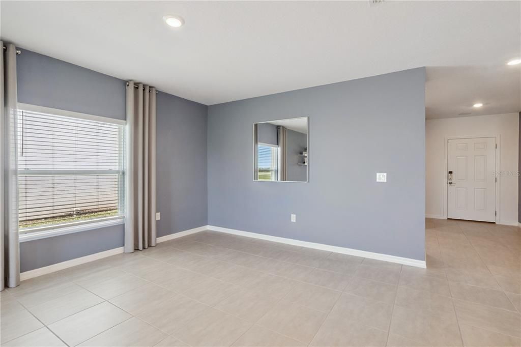For Sale: $379,990 (4 beds, 2 baths, 2532 Square Feet)