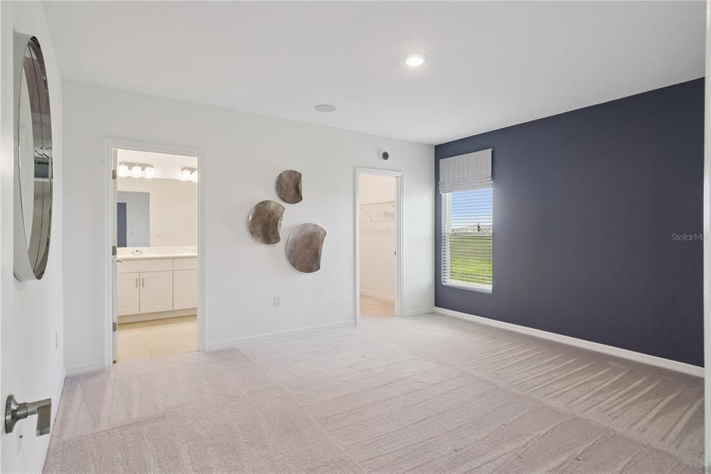 For Sale: $379,990 (4 beds, 2 baths, 2532 Square Feet)