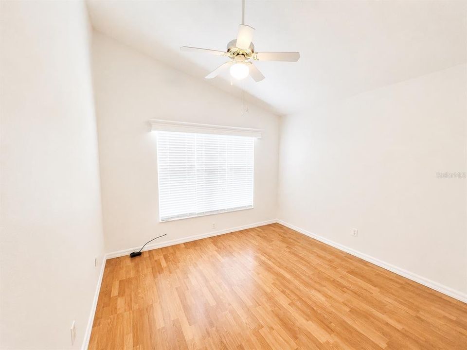 В аренду: $2,600 (4 спален, 2 ванн, 1685 Квадратных фут)