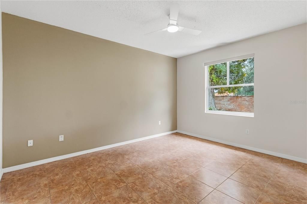 En Venta: $410,000 (3 camas, 2 baños, 1510 Pies cuadrados)