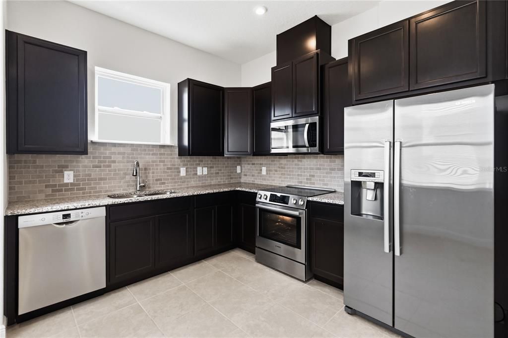 В аренду: $1,795 (1 спален, 1 ванн, 763 Квадратных фут)