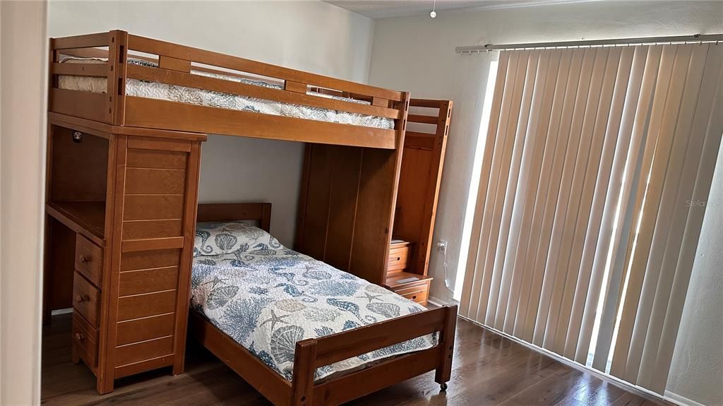 En Venta: $279,900 (3 camas, 2 baños, 1637 Pies cuadrados)