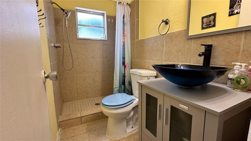 En Venta: $279,900 (3 camas, 2 baños, 1637 Pies cuadrados)