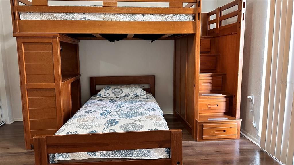 En Venta: $279,900 (3 camas, 2 baños, 1637 Pies cuadrados)