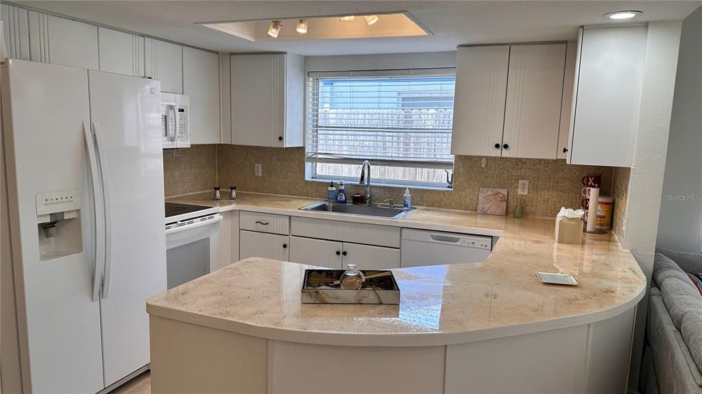 En Venta: $279,900 (3 camas, 2 baños, 1637 Pies cuadrados)