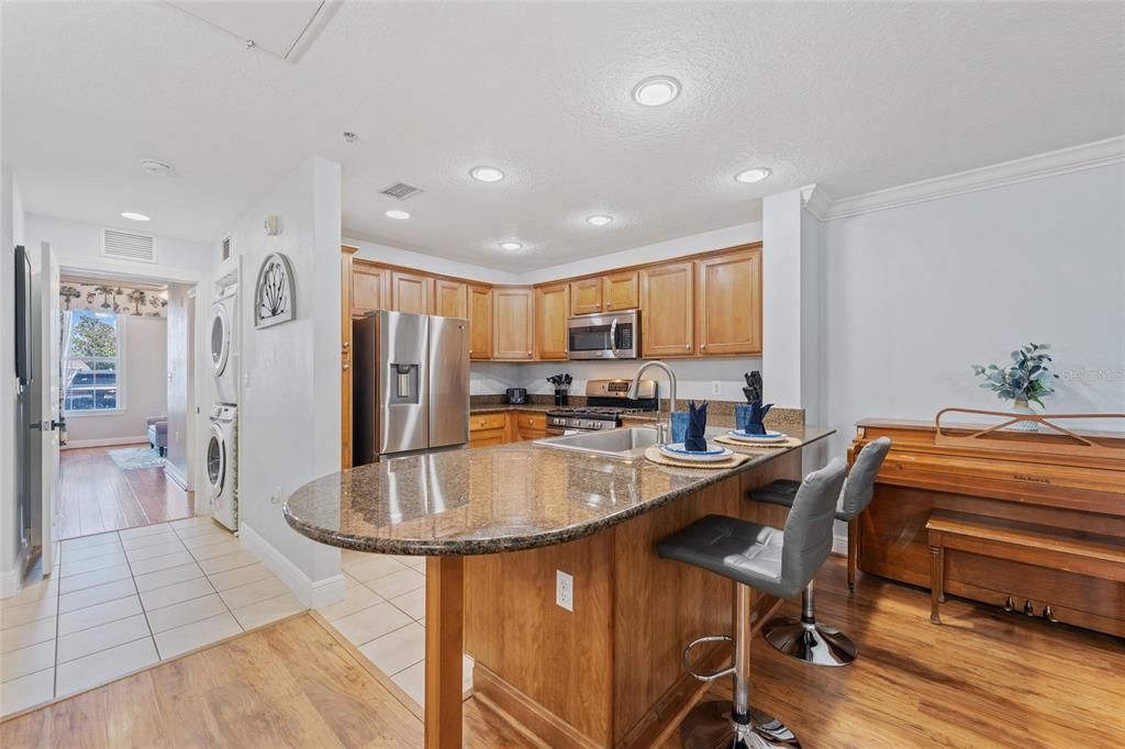 En Venta: $380,000 (3 camas, 2 baños, 2069 Pies cuadrados)