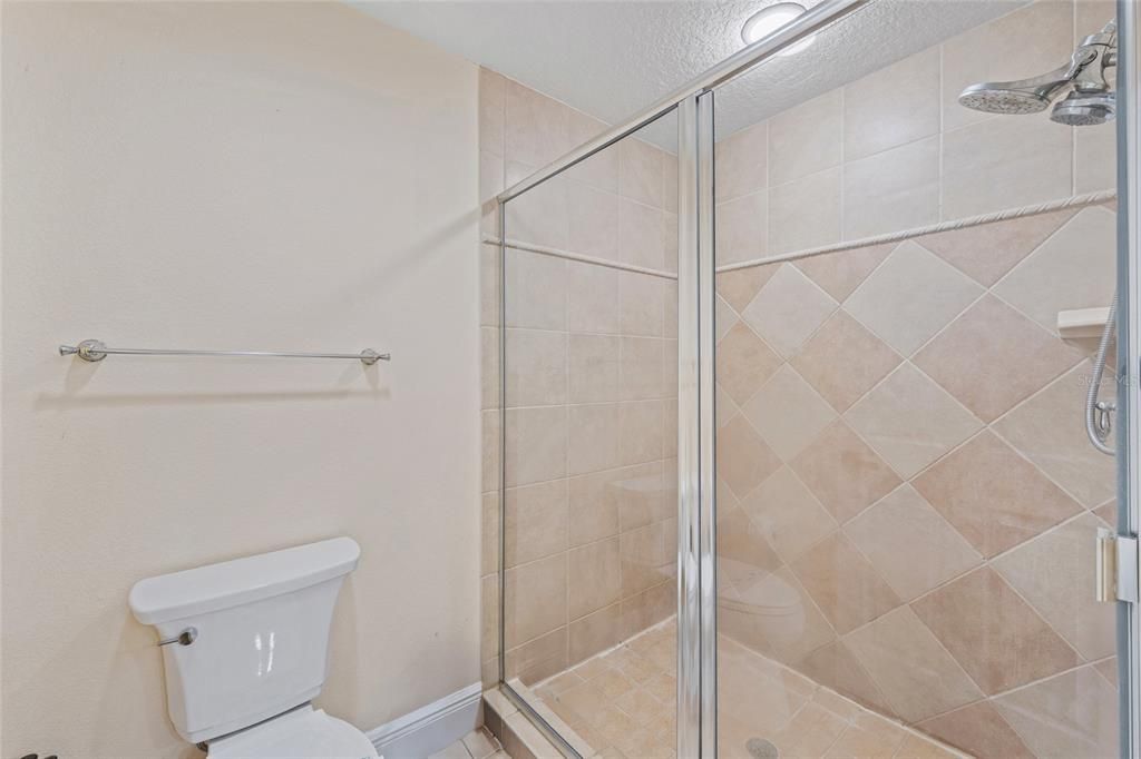 En Venta: $380,000 (3 camas, 2 baños, 2069 Pies cuadrados)