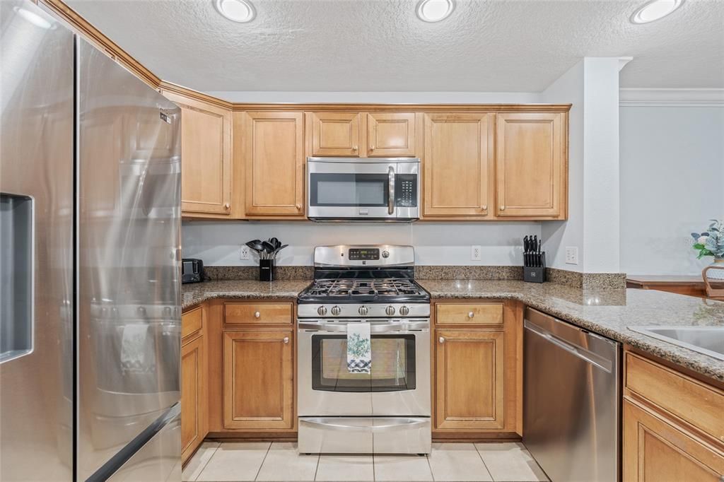 En Venta: $380,000 (3 camas, 2 baños, 2069 Pies cuadrados)