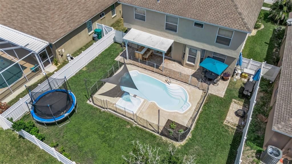 En Venta: $650,000 (4 camas, 2 baños, 2456 Pies cuadrados)