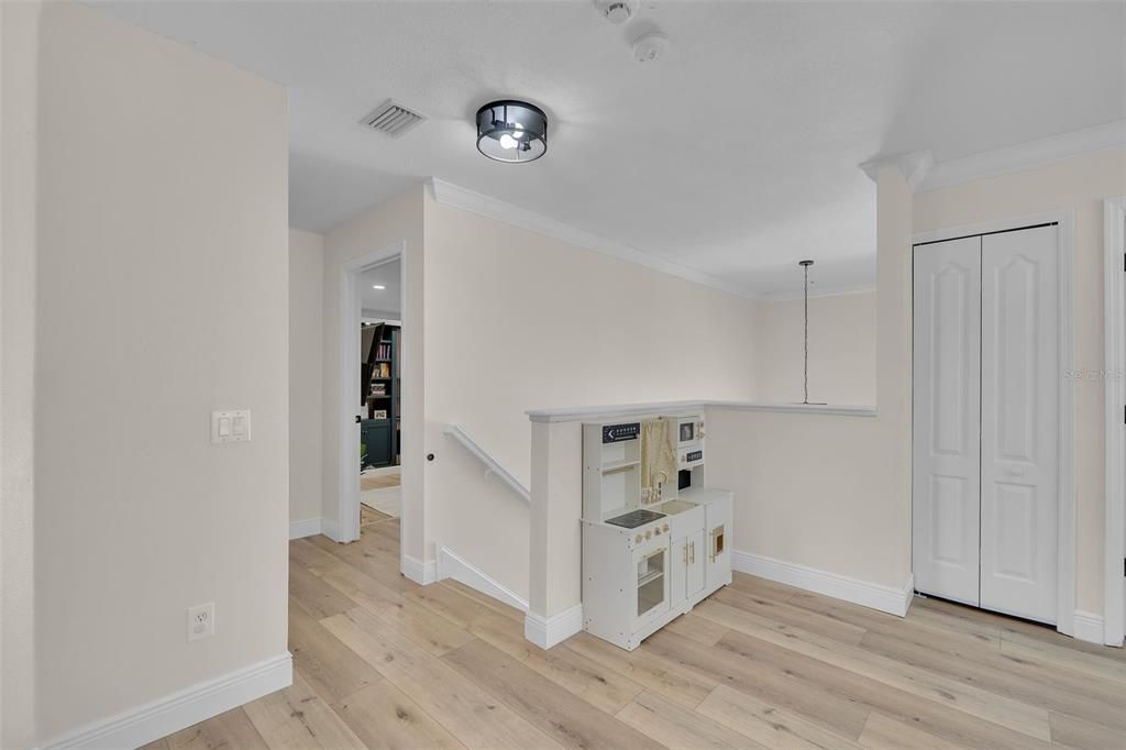 En Venta: $650,000 (4 camas, 2 baños, 2456 Pies cuadrados)