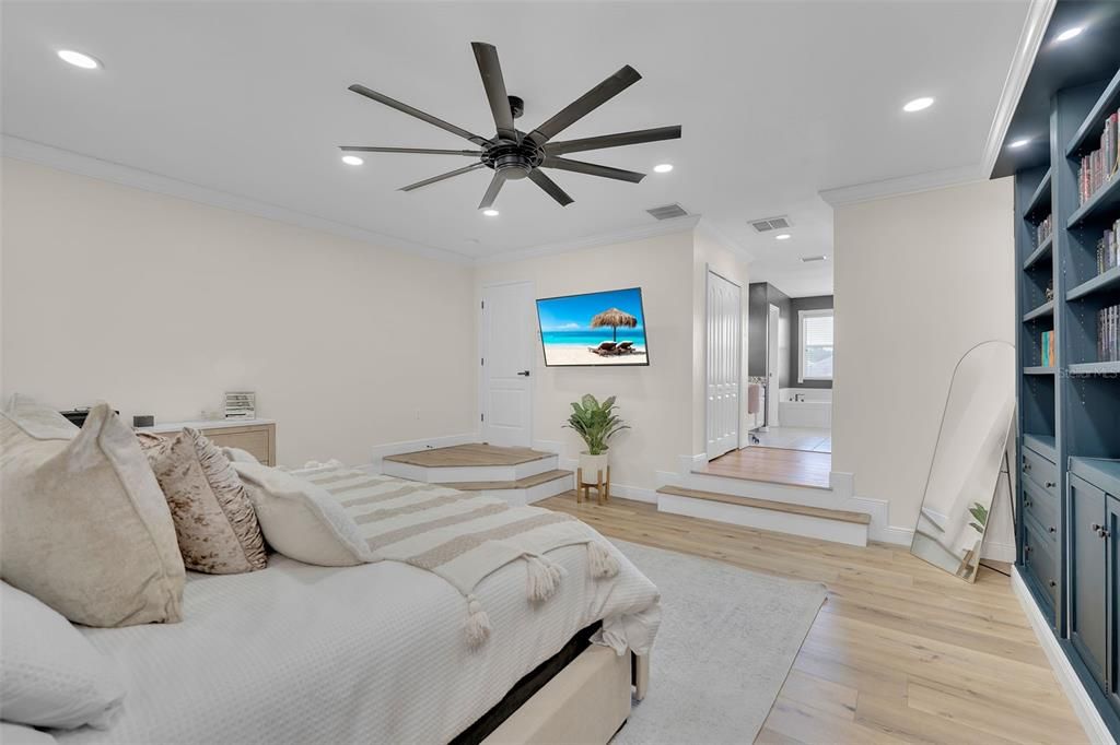 En Venta: $650,000 (4 camas, 2 baños, 2456 Pies cuadrados)
