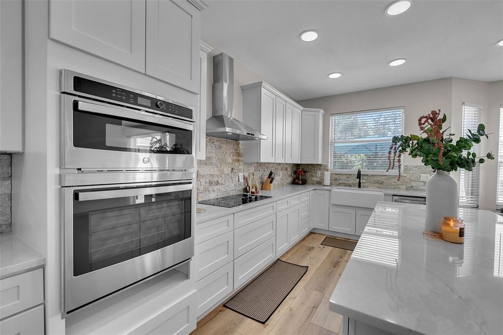 En Venta: $650,000 (4 camas, 2 baños, 2456 Pies cuadrados)