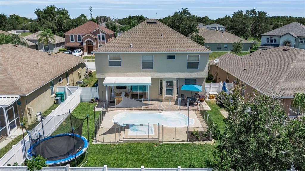En Venta: $650,000 (4 camas, 2 baños, 2456 Pies cuadrados)