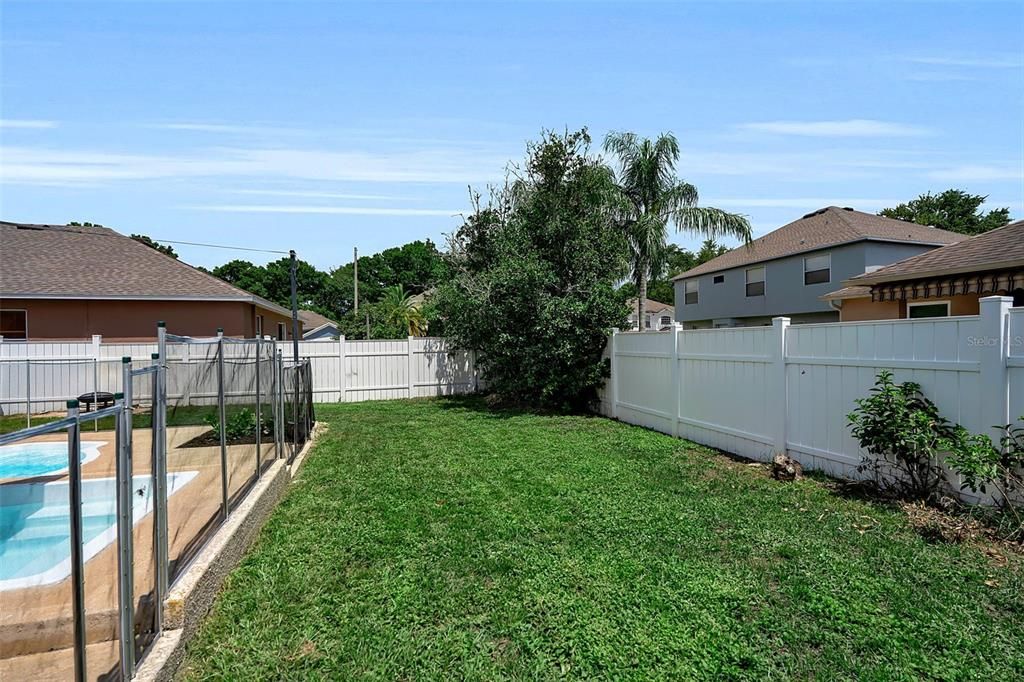 En Venta: $650,000 (4 camas, 2 baños, 2456 Pies cuadrados)