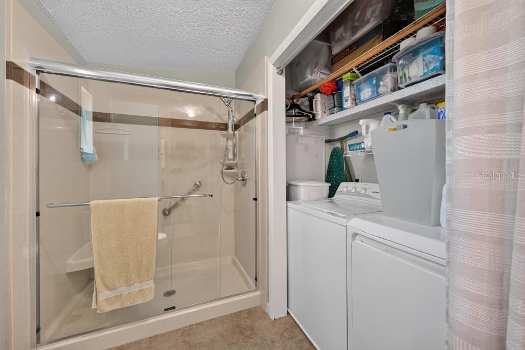 For Sale: $209,000 (2 beds, 2 baths, 1352 Square Feet)