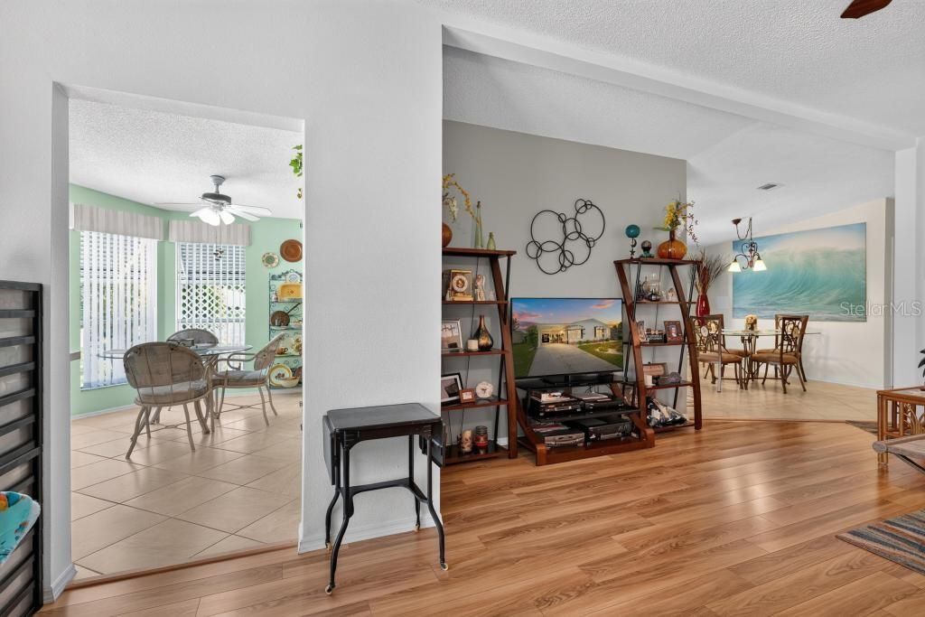 For Sale: $209,000 (2 beds, 2 baths, 1352 Square Feet)