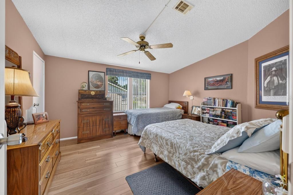 For Sale: $209,000 (2 beds, 2 baths, 1352 Square Feet)