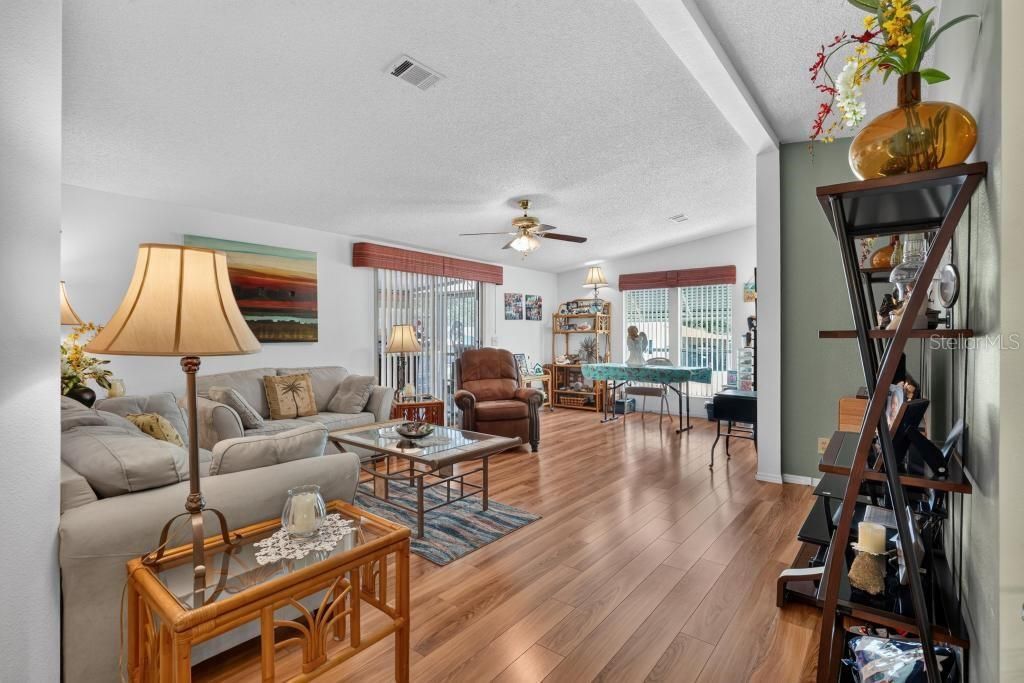 For Sale: $209,000 (2 beds, 2 baths, 1352 Square Feet)
