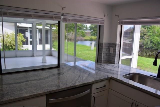 На продажу: $299,900 (3 спален, 2 ванн, 1519 Квадратных фут)