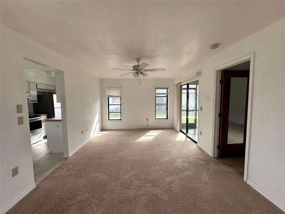 For Rent: $1,250 (2 beds, 2 baths, 937 Square Feet)