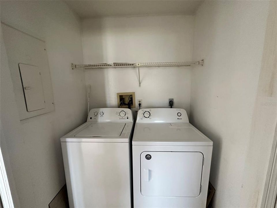 For Rent: $1,250 (2 beds, 2 baths, 937 Square Feet)