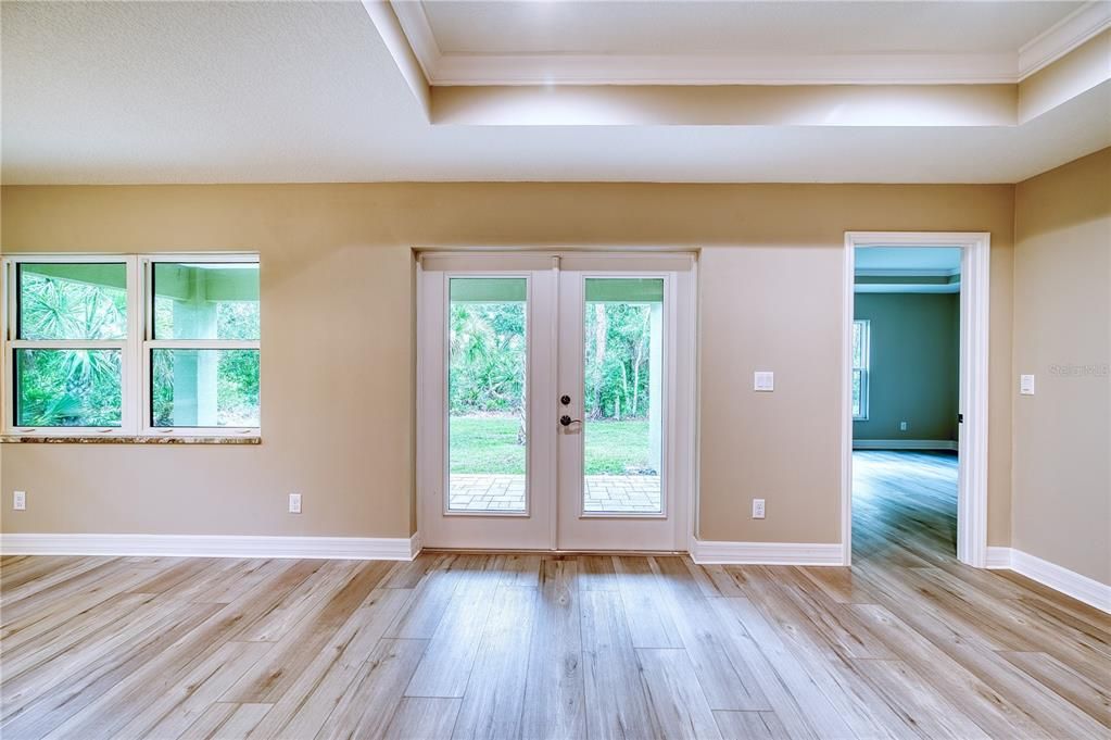 En Venta: $409,900 (3 camas, 2 baños, 1550 Pies cuadrados)