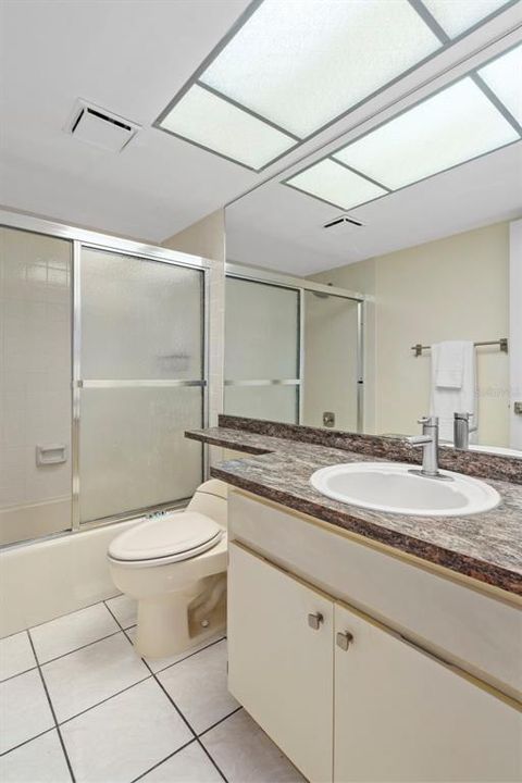 En Venta: $175,000 (2 camas, 2 baños, 1025 Pies cuadrados)