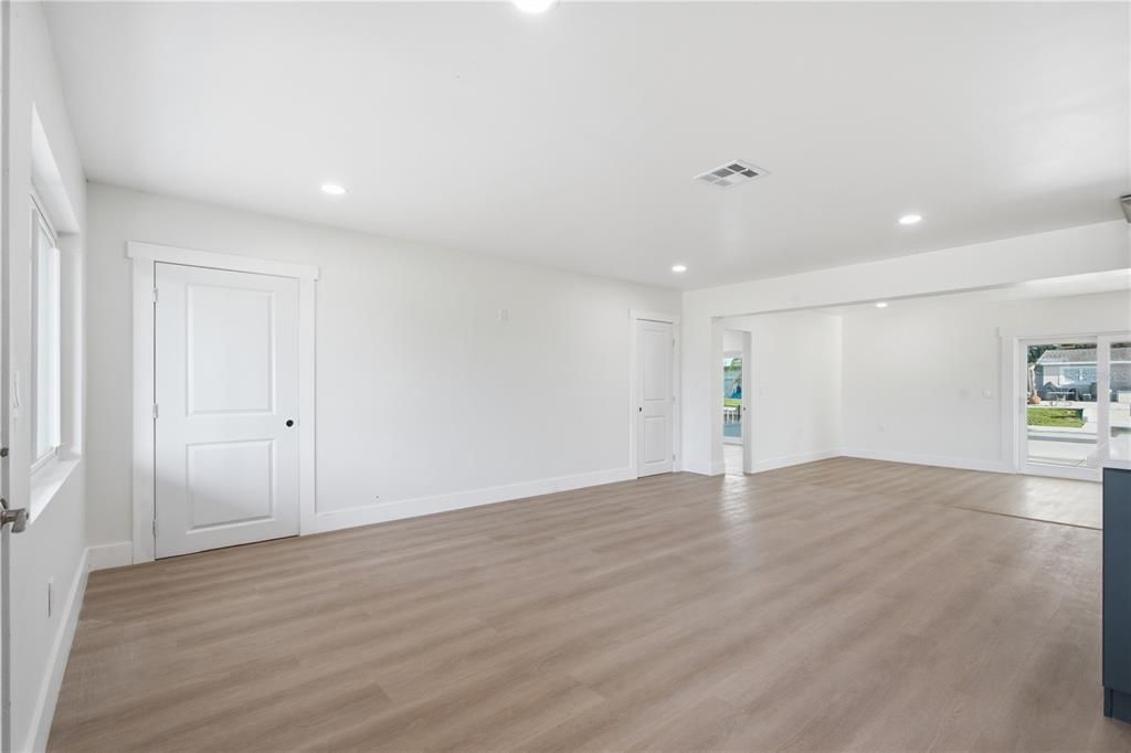 For Sale: $899,000 (3 beds, 2 baths, 1970 Square Feet)