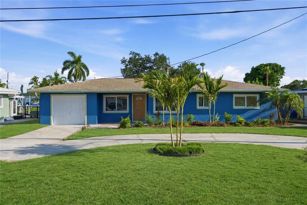 For Sale: $899,000 (3 beds, 2 baths, 1970 Square Feet)
