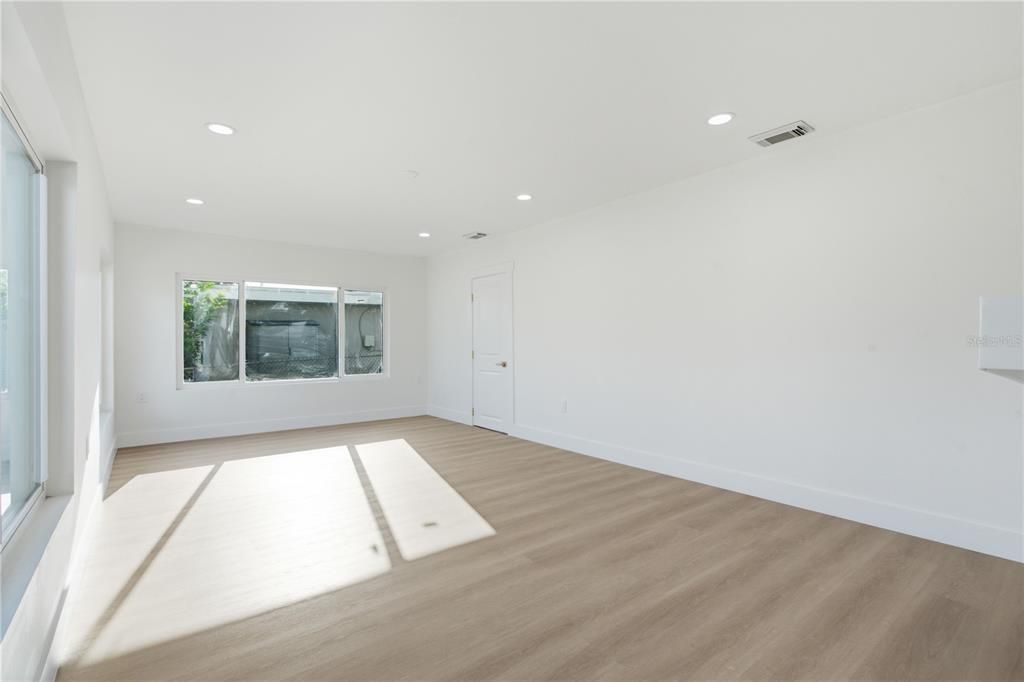 For Sale: $899,000 (3 beds, 2 baths, 1970 Square Feet)
