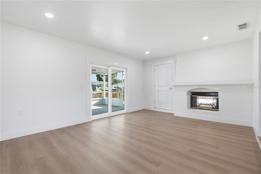For Sale: $899,000 (3 beds, 2 baths, 1970 Square Feet)