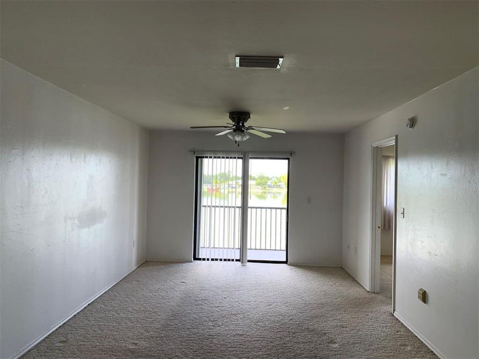 For Rent: $1,350 (2 beds, 2 baths, 886 Square Feet)