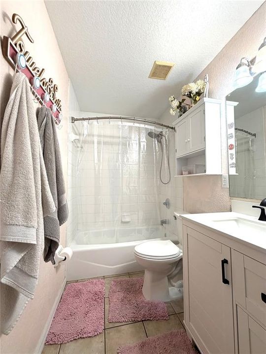 For Sale: $325,000 (3 beds, 2 baths, 1551 Square Feet)
