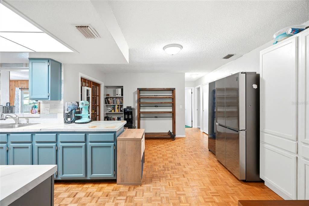 На продажу: $950,000 (4 спален, 2 ванн, 2155 Квадратных фут)