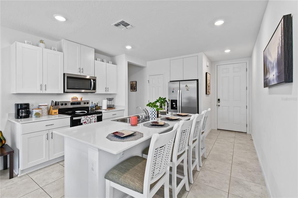 For Sale: $270,000 (3 beds, 2 baths, 1288 Square Feet)