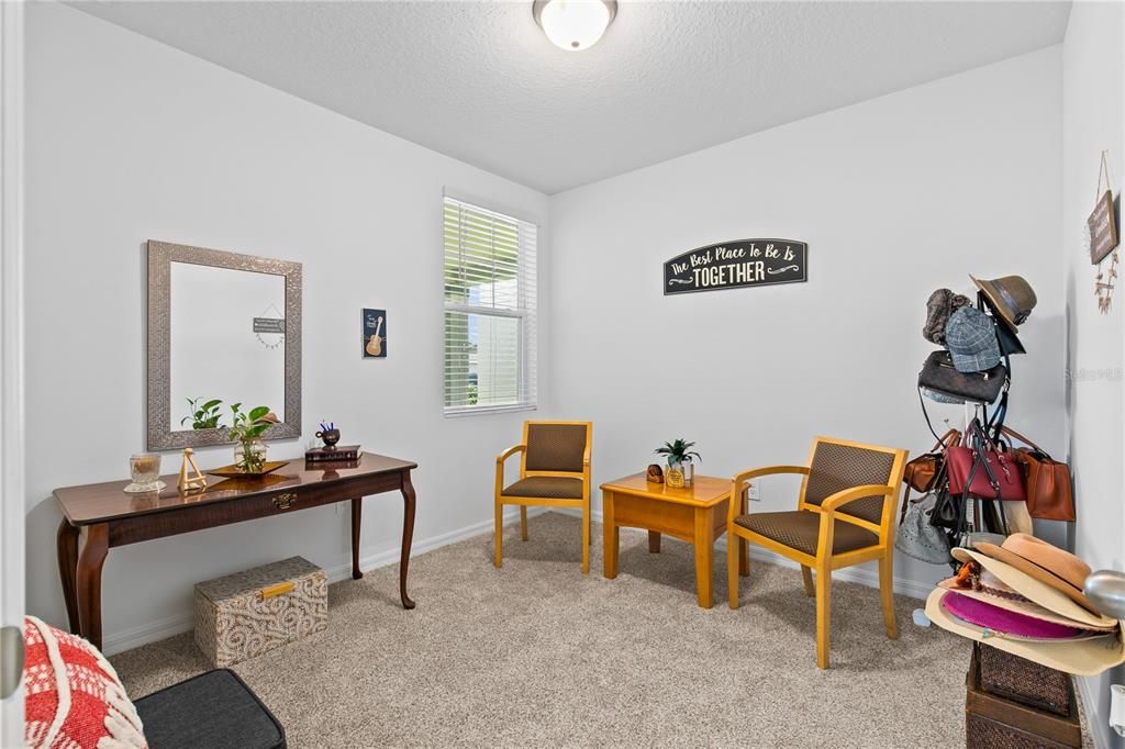 For Sale: $270,000 (3 beds, 2 baths, 1288 Square Feet)