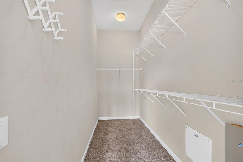 For Sale: $360,000 (4 beds, 2 baths, 1604 Square Feet)