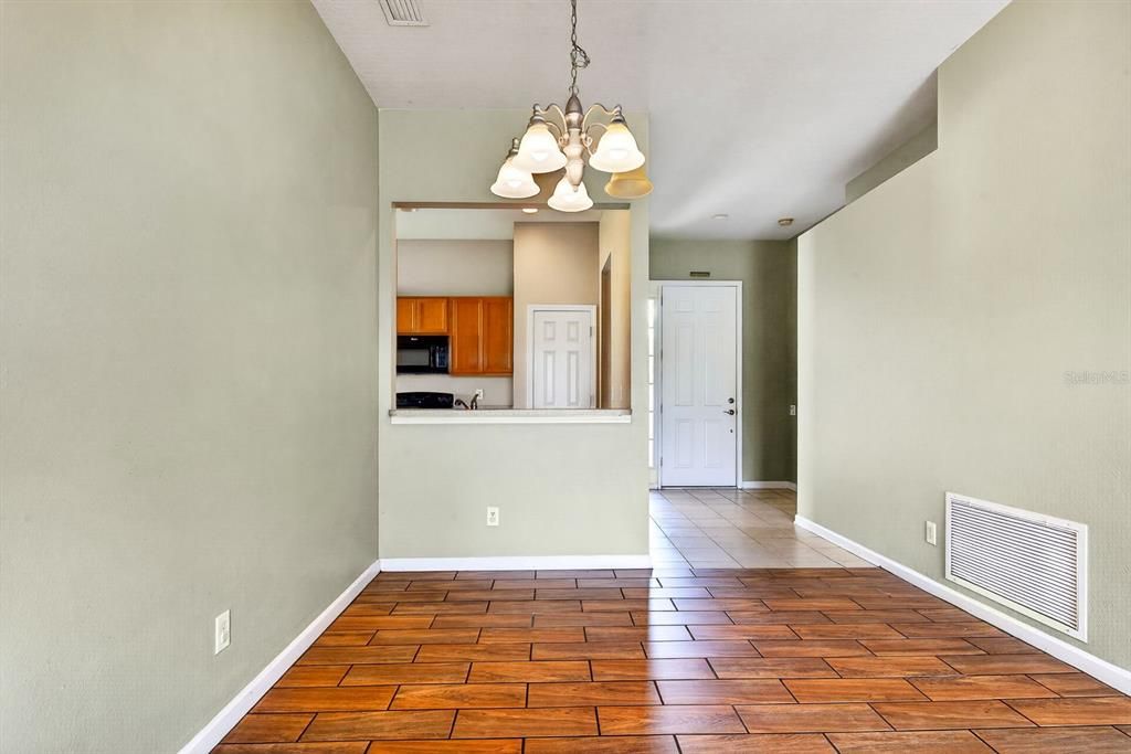 For Sale: $360,000 (4 beds, 2 baths, 1604 Square Feet)