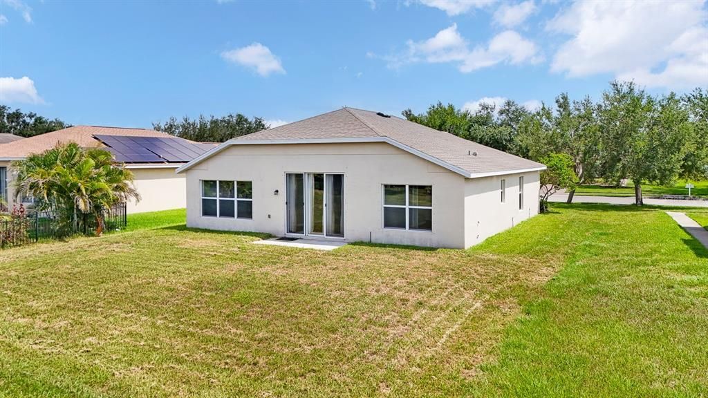 For Sale: $360,000 (4 beds, 2 baths, 1604 Square Feet)