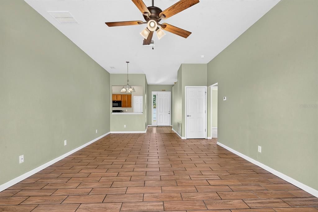 For Sale: $360,000 (4 beds, 2 baths, 1604 Square Feet)