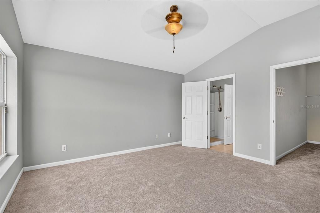 For Sale: $360,000 (4 beds, 2 baths, 1604 Square Feet)