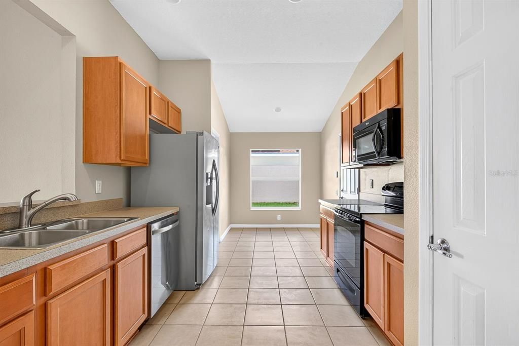 For Sale: $360,000 (4 beds, 2 baths, 1604 Square Feet)