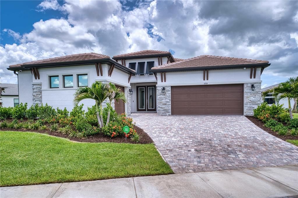 En Venta: $1,429,900 (3 camas, 3 baños, 2976 Pies cuadrados)