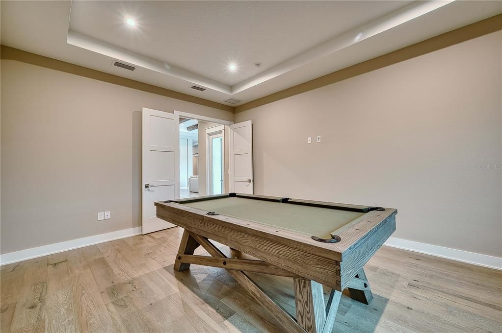 En Venta: $1,429,900 (3 camas, 3 baños, 2976 Pies cuadrados)