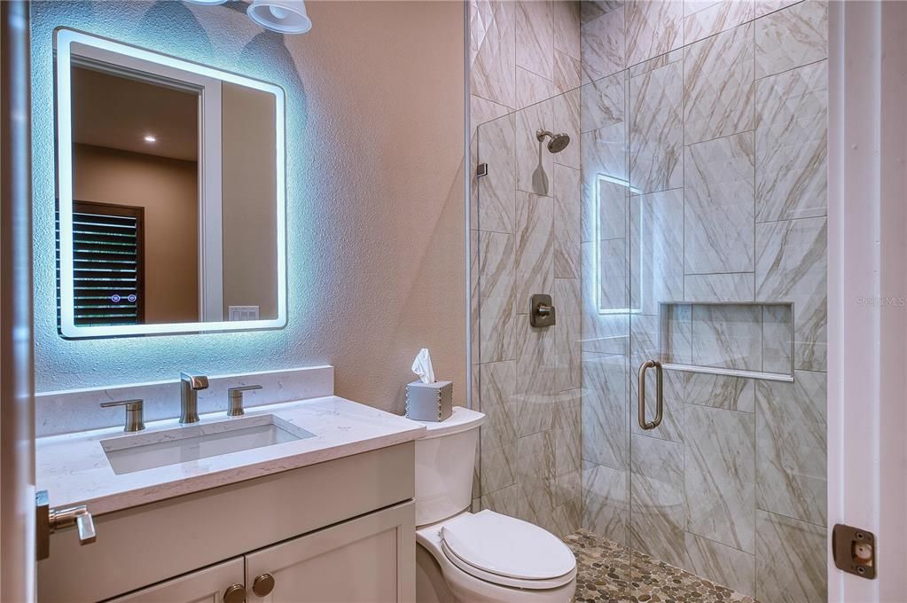 En Venta: $1,429,900 (3 camas, 3 baños, 2976 Pies cuadrados)
