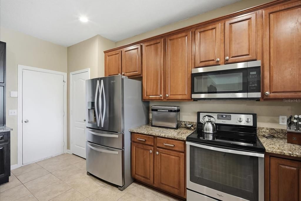 For Sale: $300,000 (3 beds, 2 baths, 1845 Square Feet)