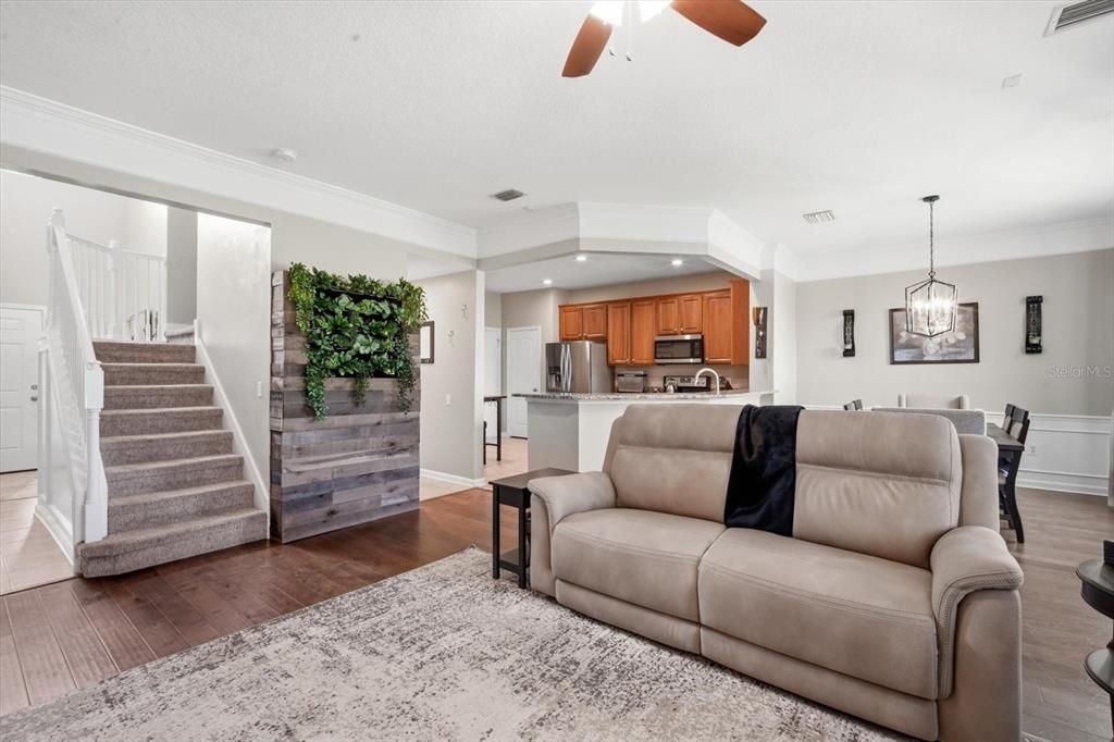 For Sale: $300,000 (3 beds, 2 baths, 1845 Square Feet)