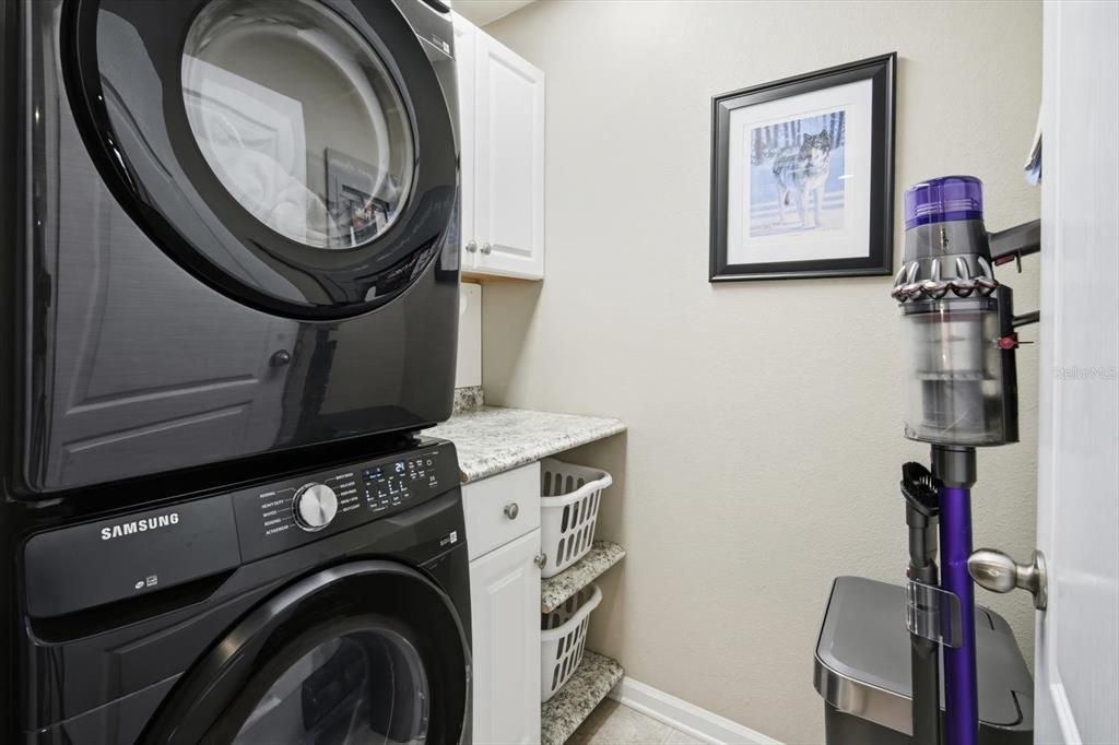 For Sale: $300,000 (3 beds, 2 baths, 1845 Square Feet)